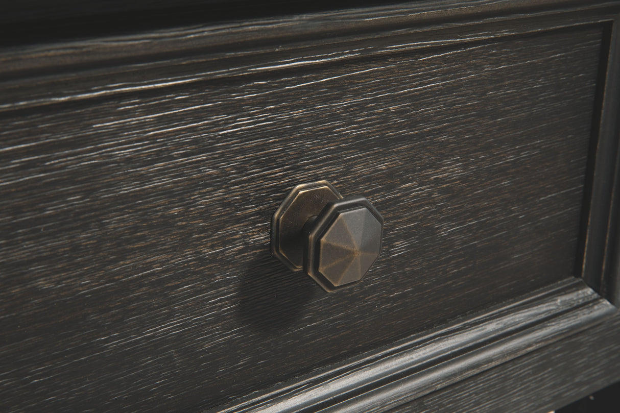 Tyler Creek - Rectangular End Table - Grayish Brown / Black