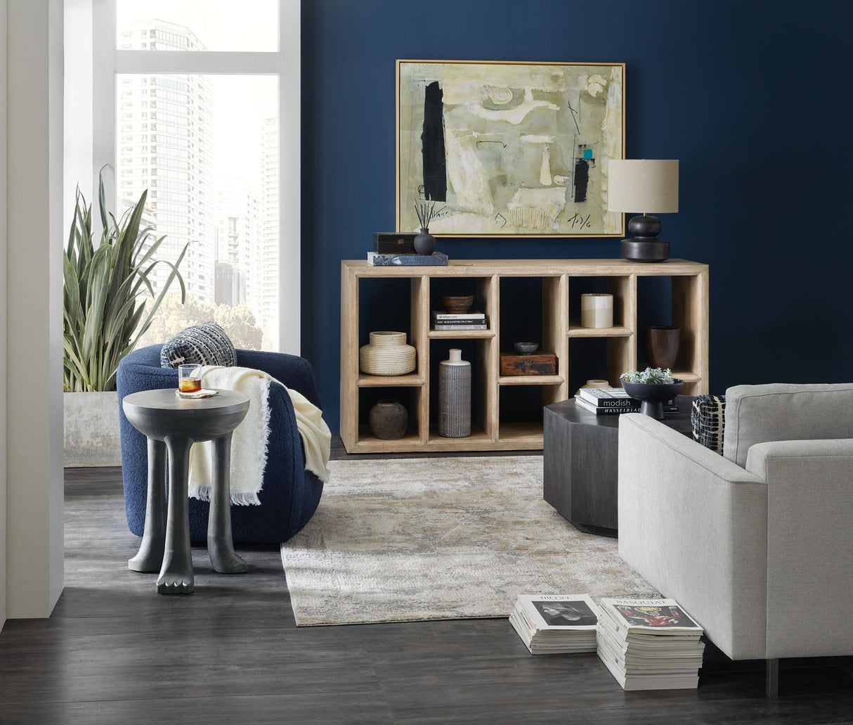 Commerce And Market - Spot table - Black