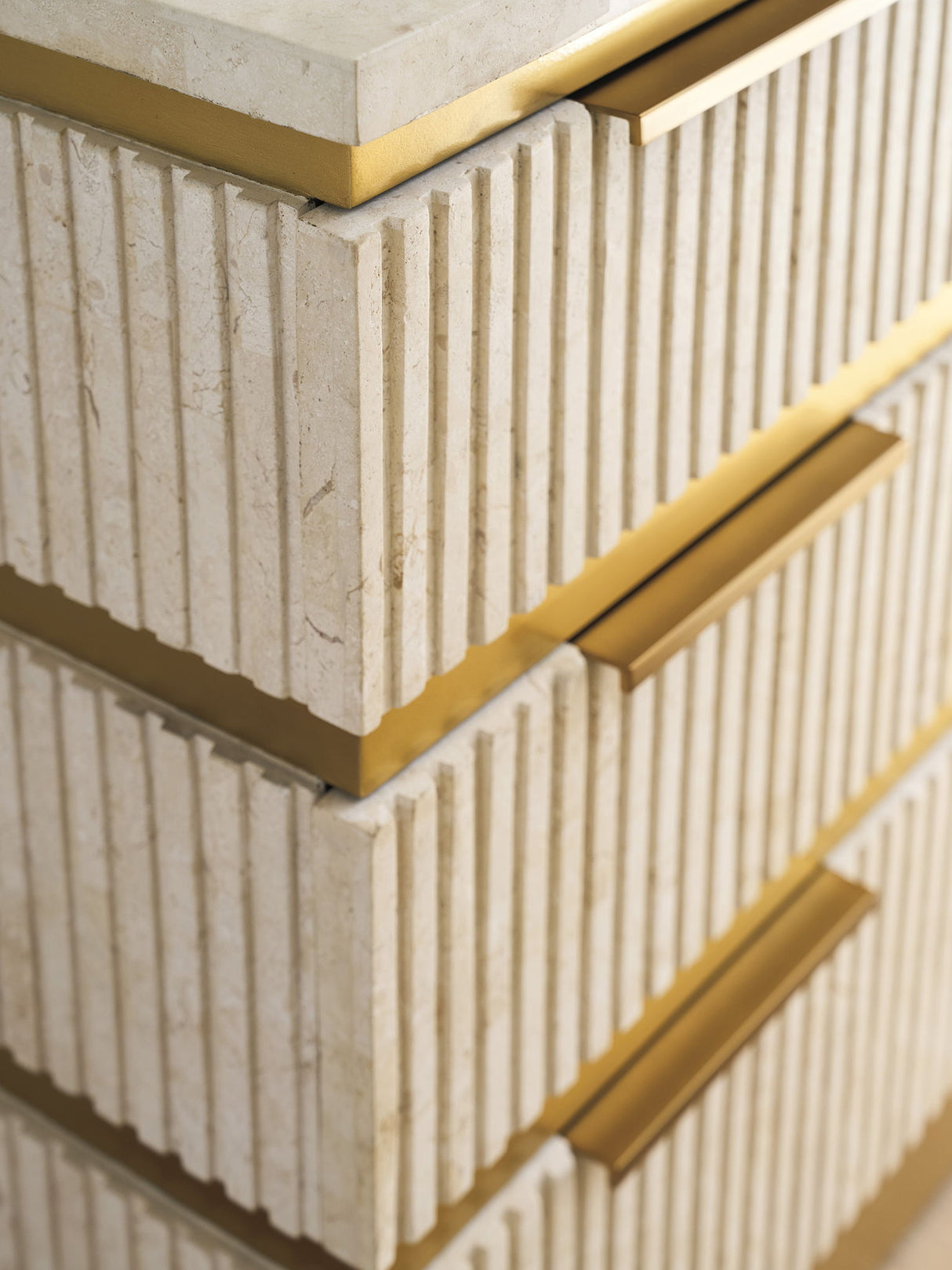 La Costa - Montage Stone Hall Chest - Beige