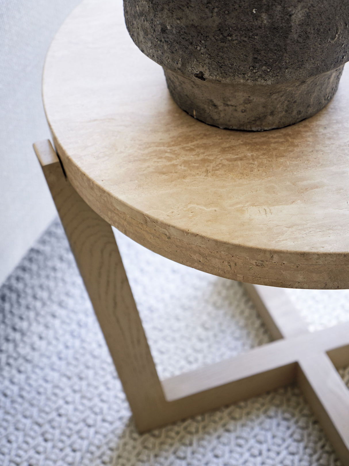 Sunset Key - Shasta Round Lamp Table - Beige