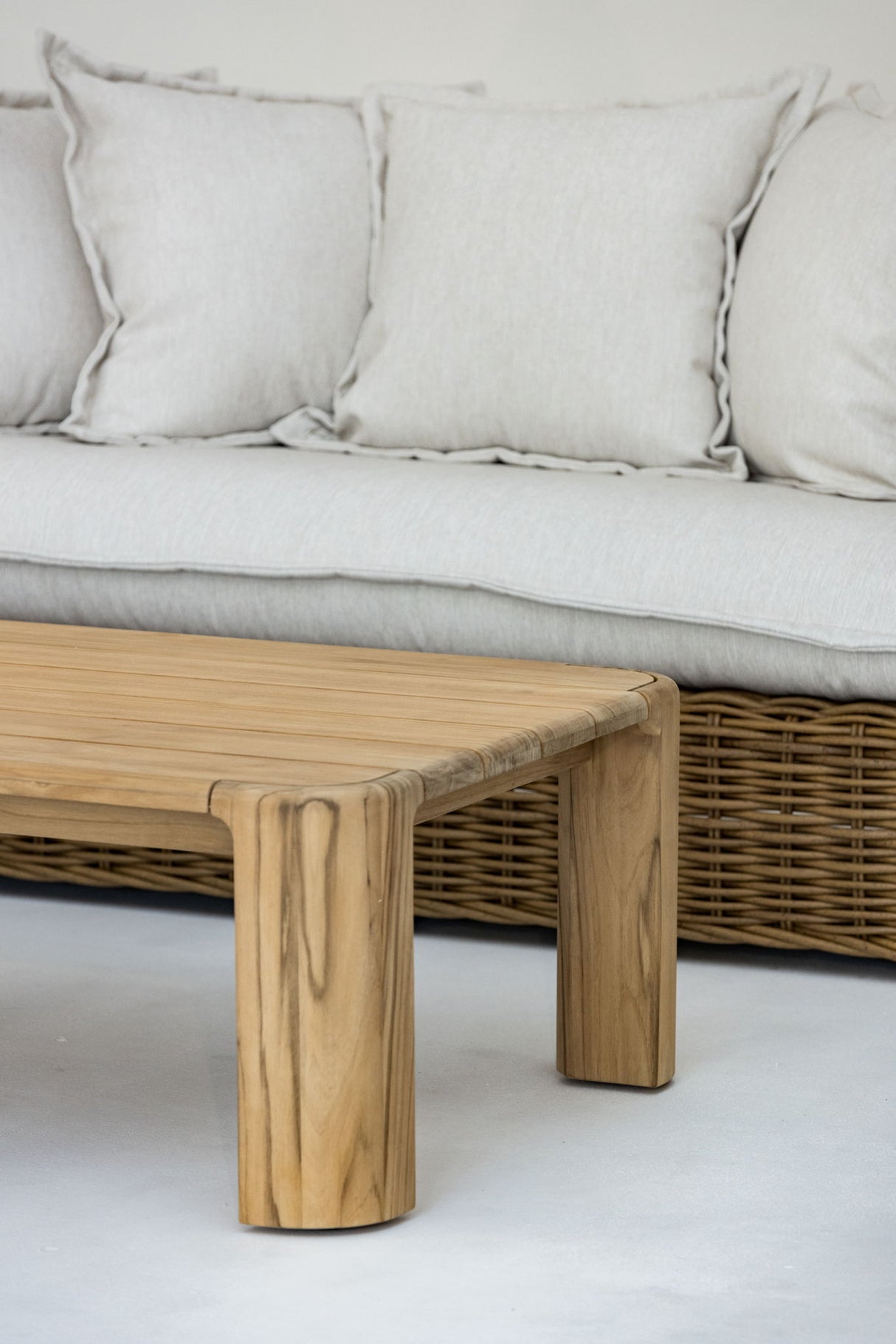 Natural Teak - Table
