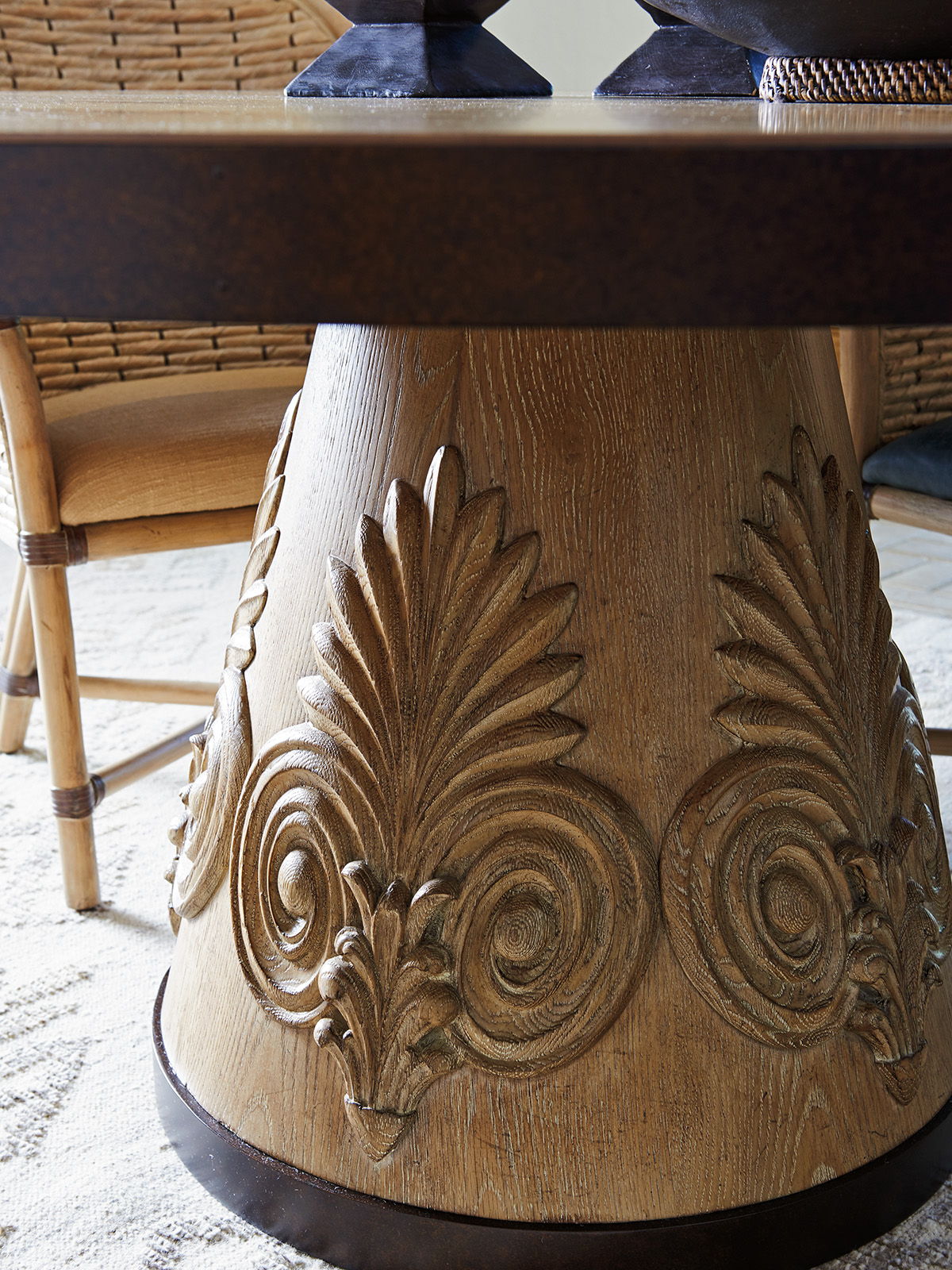 Los Altos - Weston Round Dining Table - Light Brown