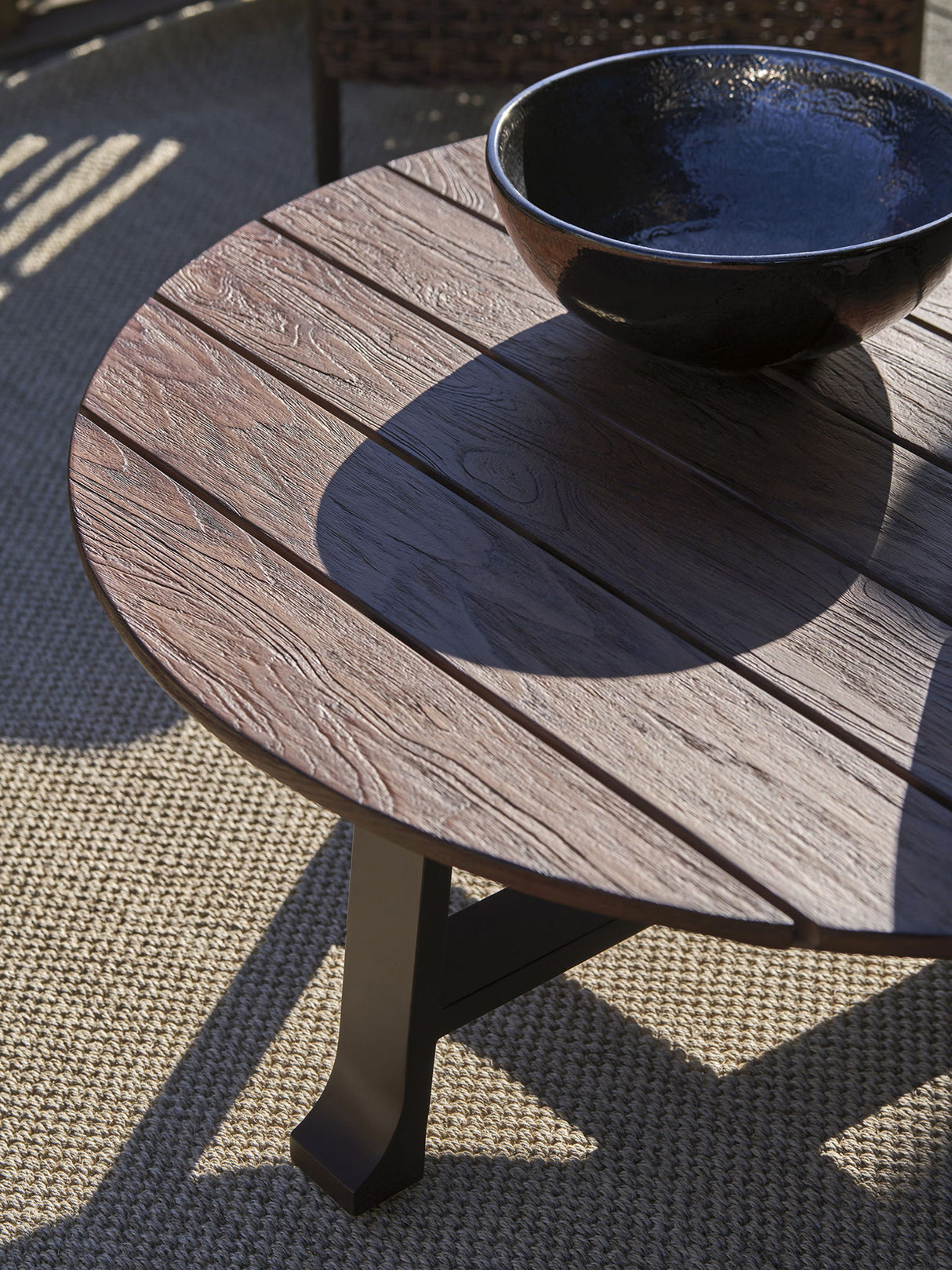 Kilimanjaro - Round Table