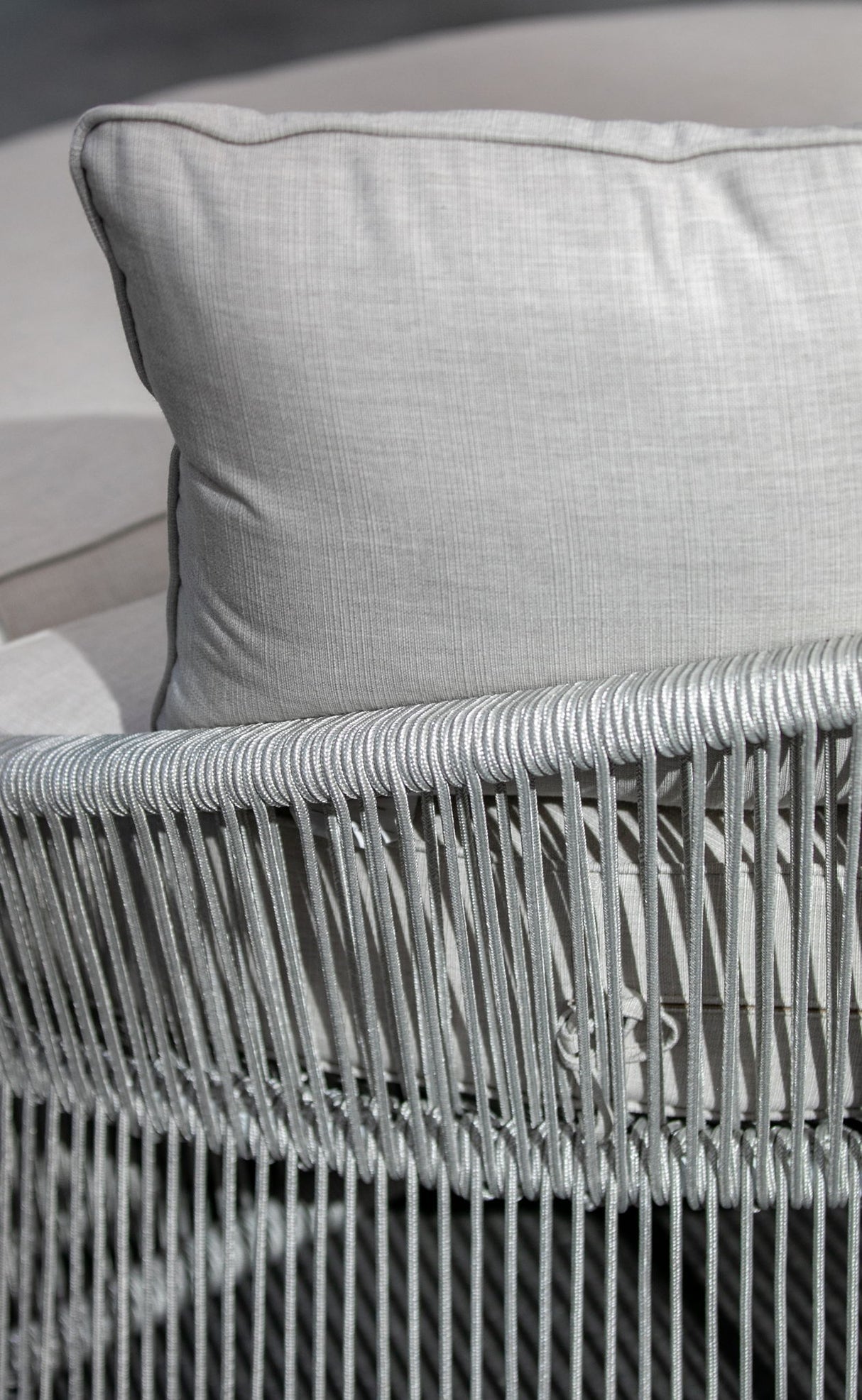 Miami - Daybed, With Self Welt - Echo Ash / Pearl Silver