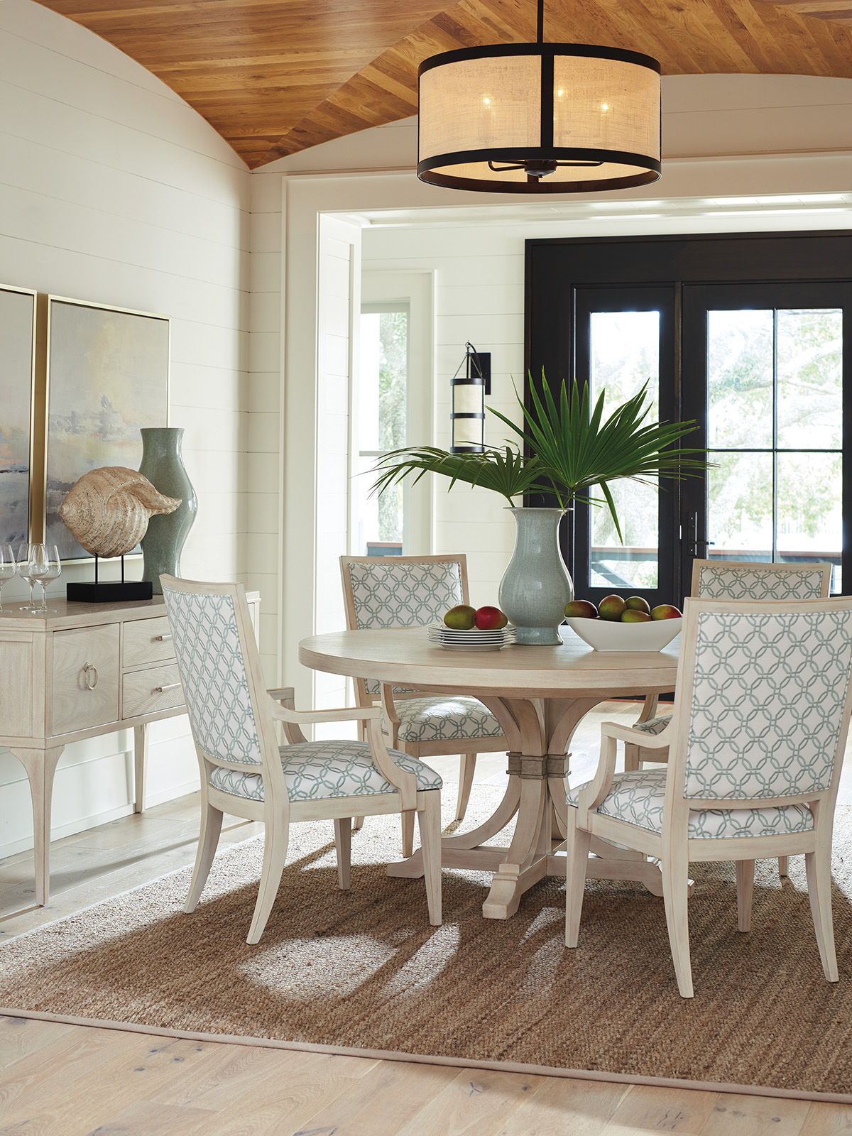Newport - Magnolia Round Dining Table