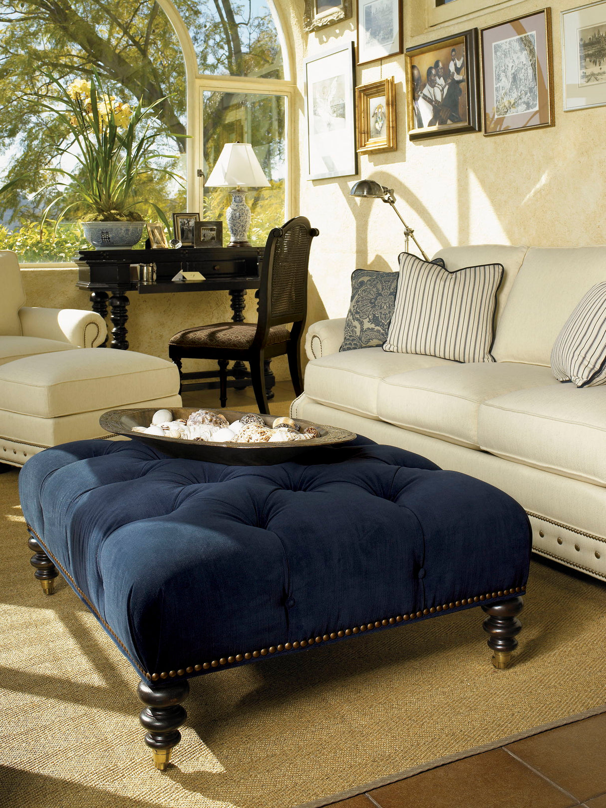 Kingstown - Victoria Cocktail Ottoman