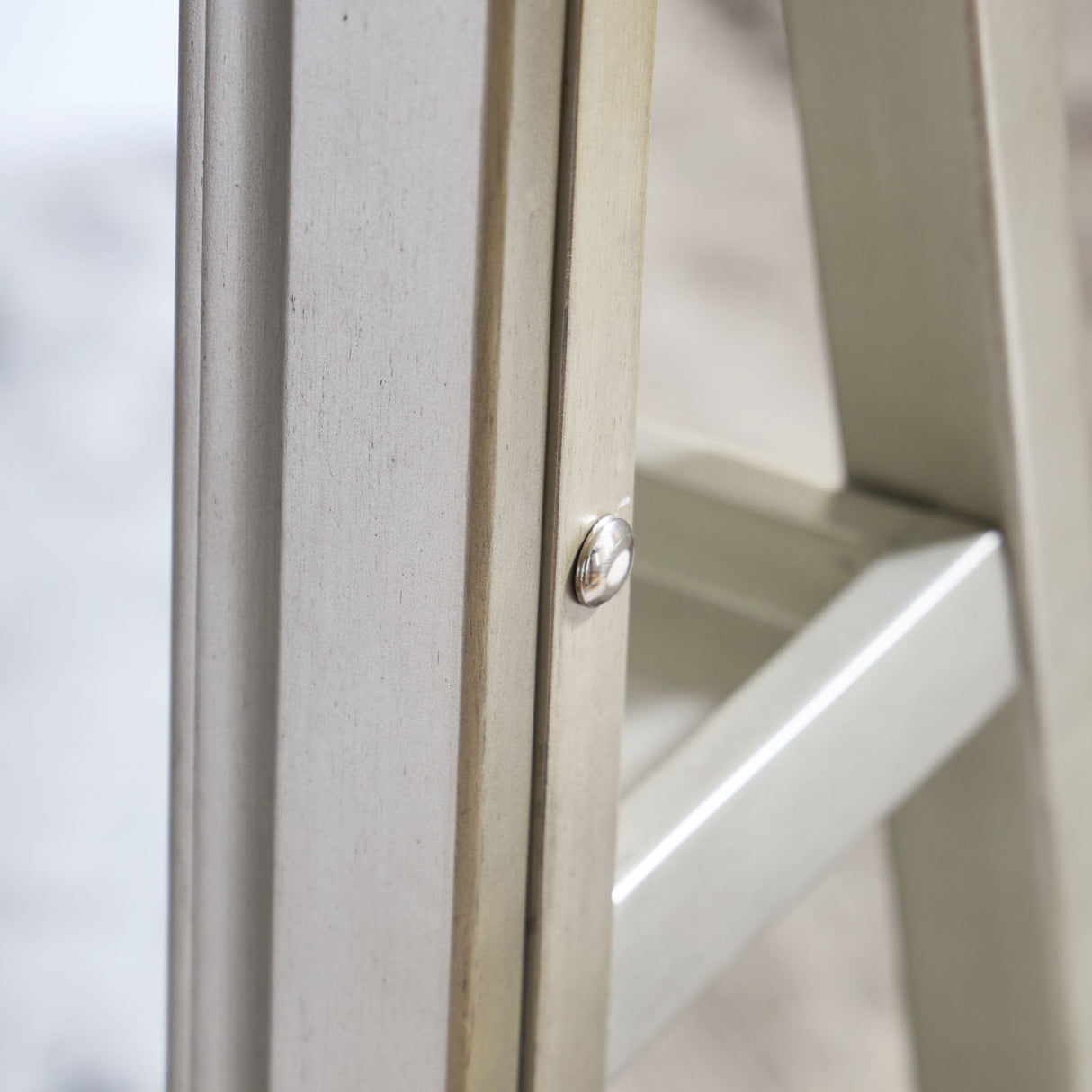 Evesen - Floor Standing Mirror With Storage - Champagne