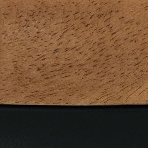 Noraluna - Round Table