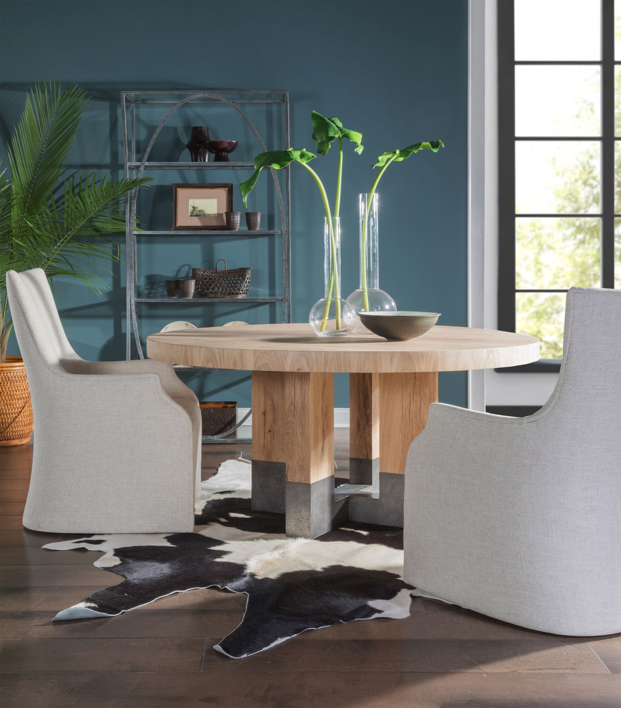 Verite - Round Dining Table - Light Brown