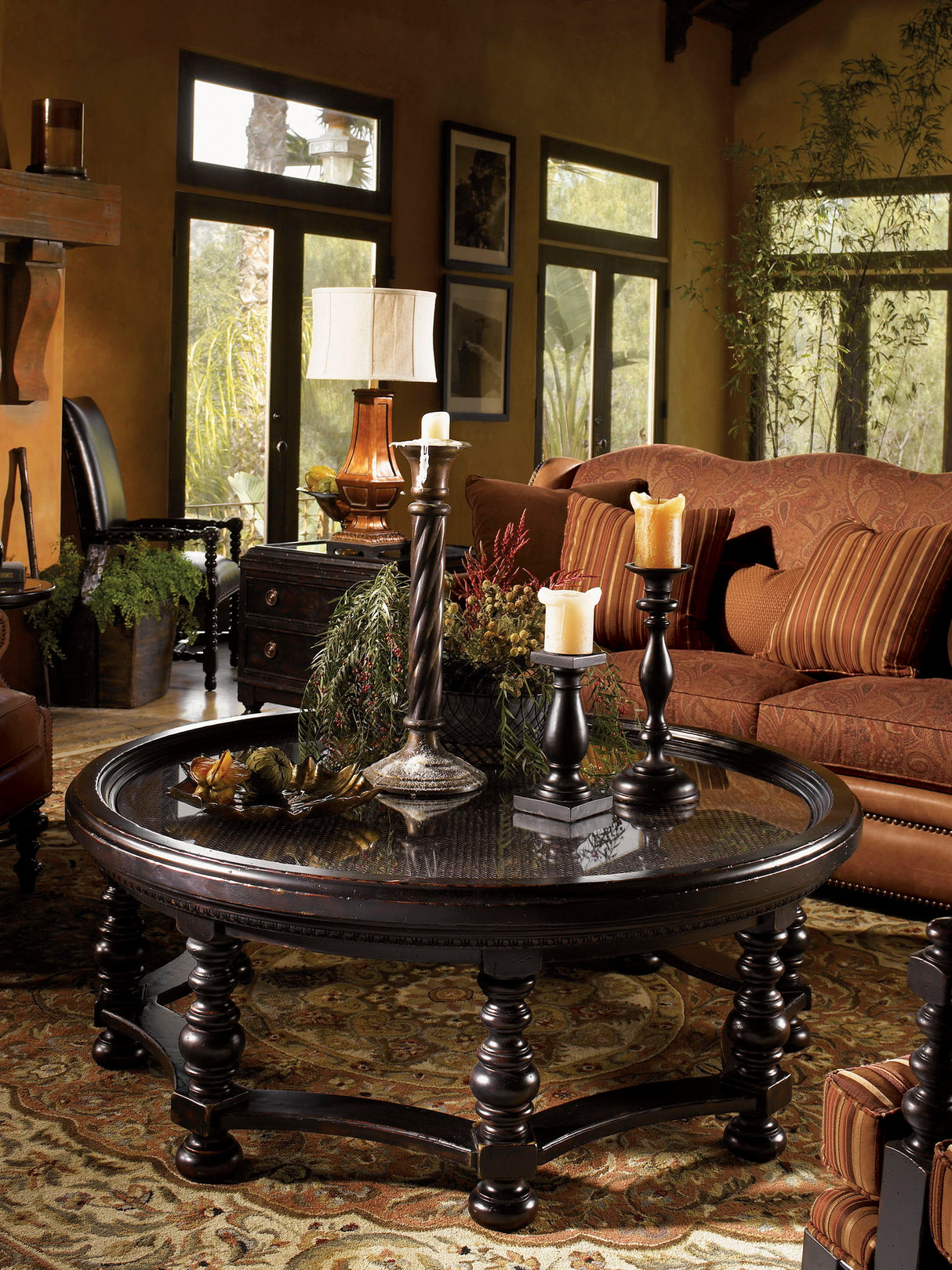 Kingstown - Plantation Table