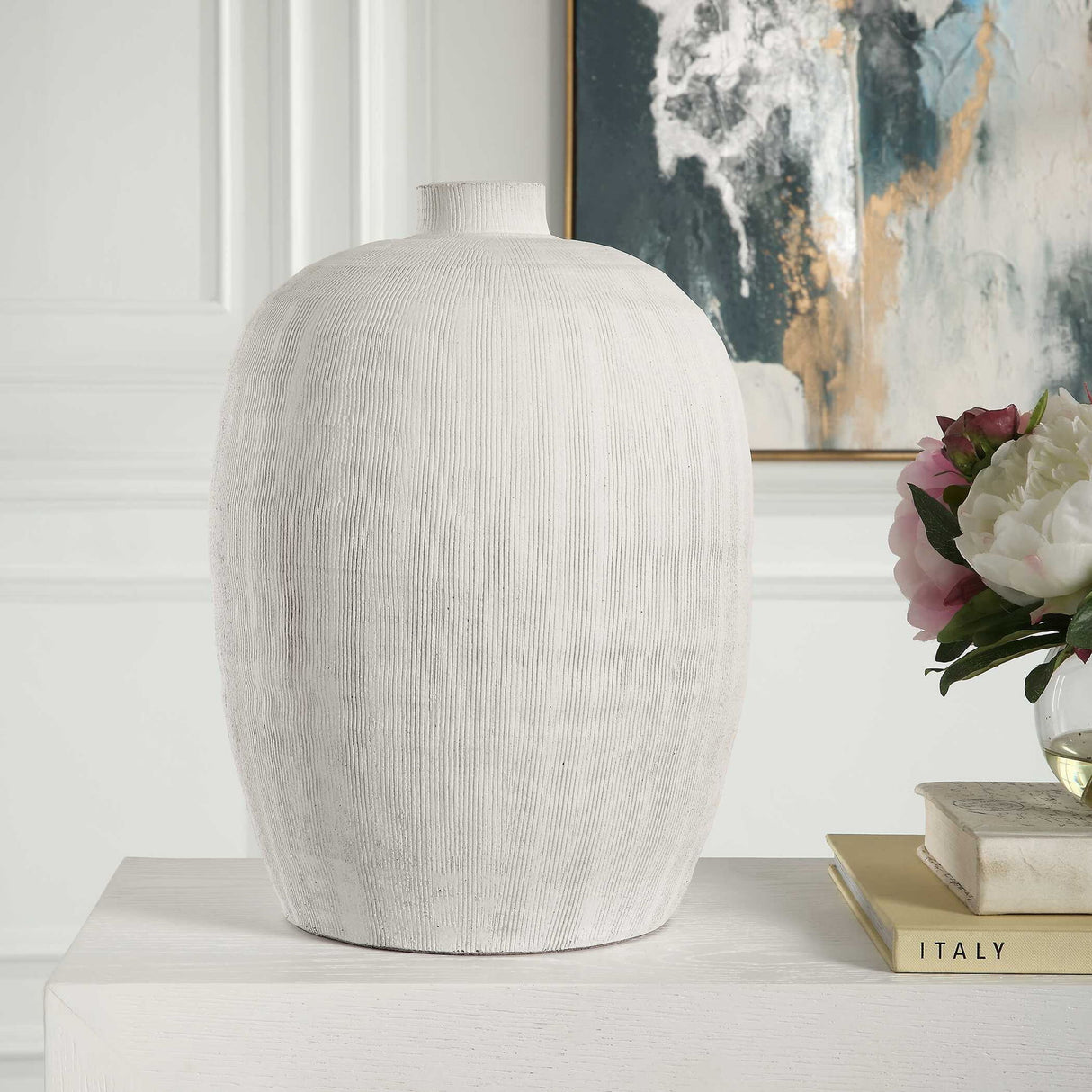 Floreana - Medium Vase - White