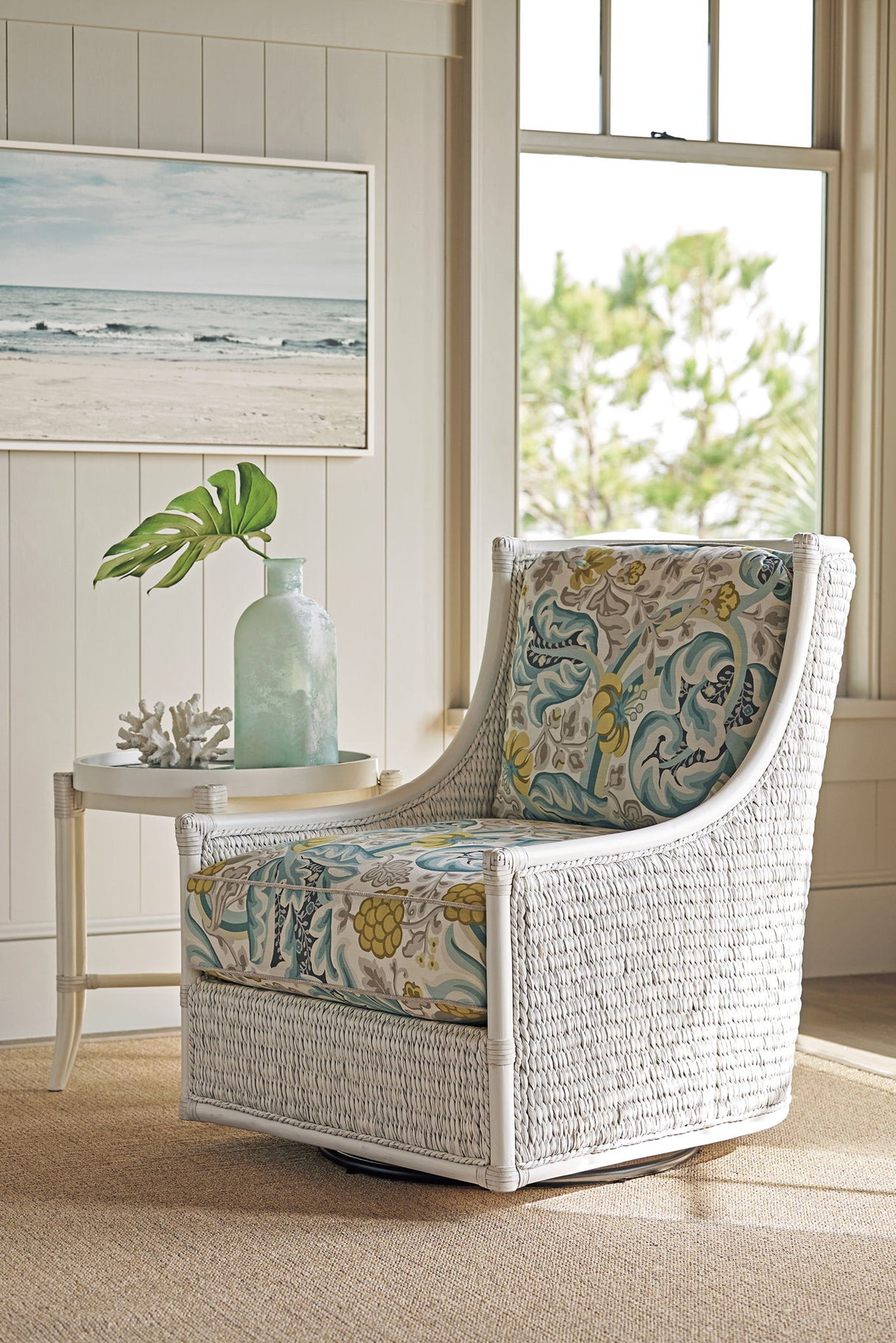 Ocean Breeze - Preston Swivel Chair - White