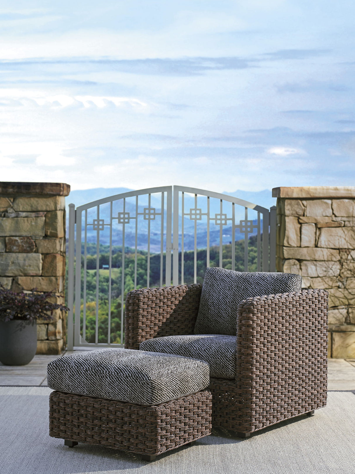 Kilimanjaro - Lounge Chair - Dark Brown