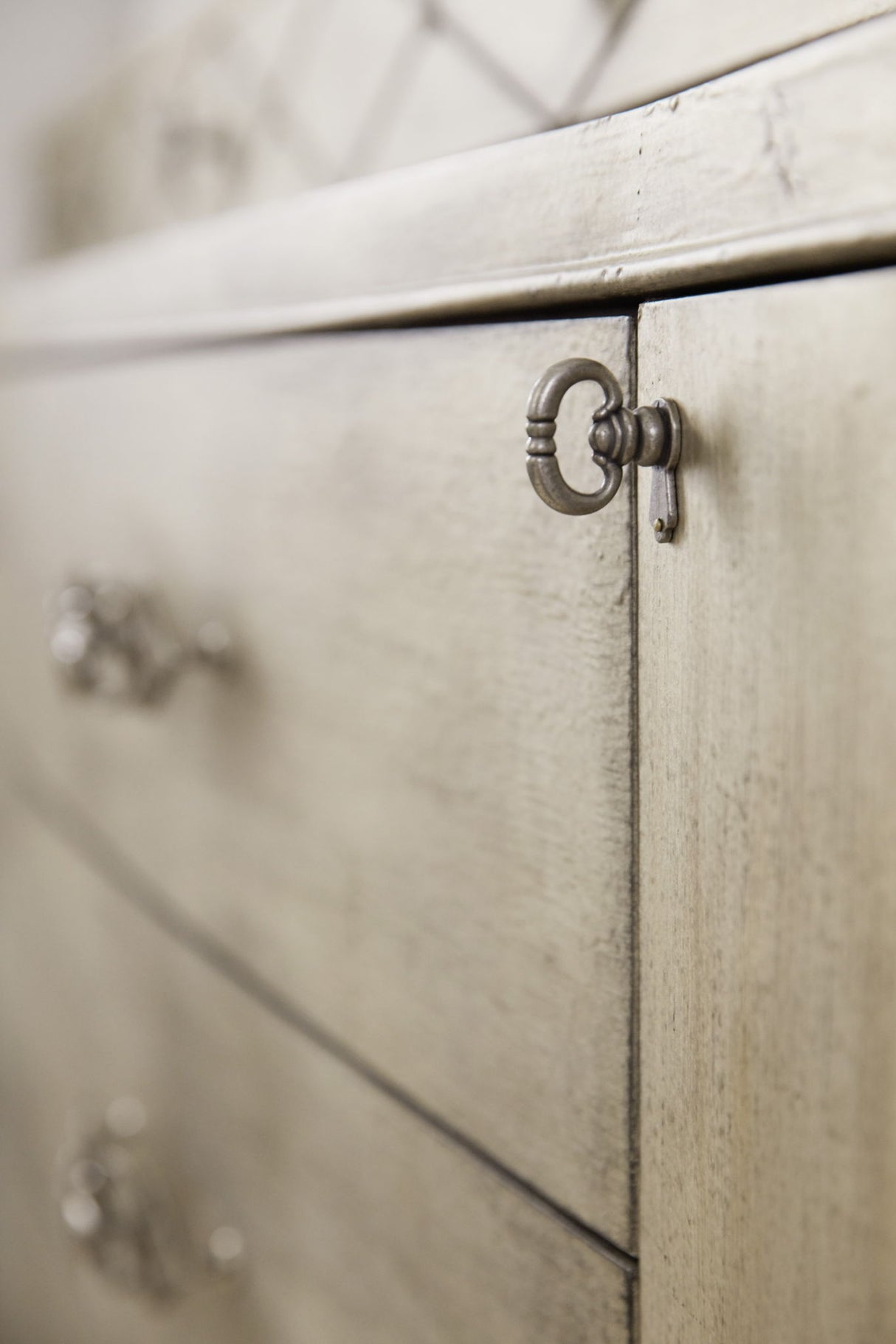 Sanctuary 2 - Diamont Dresser
