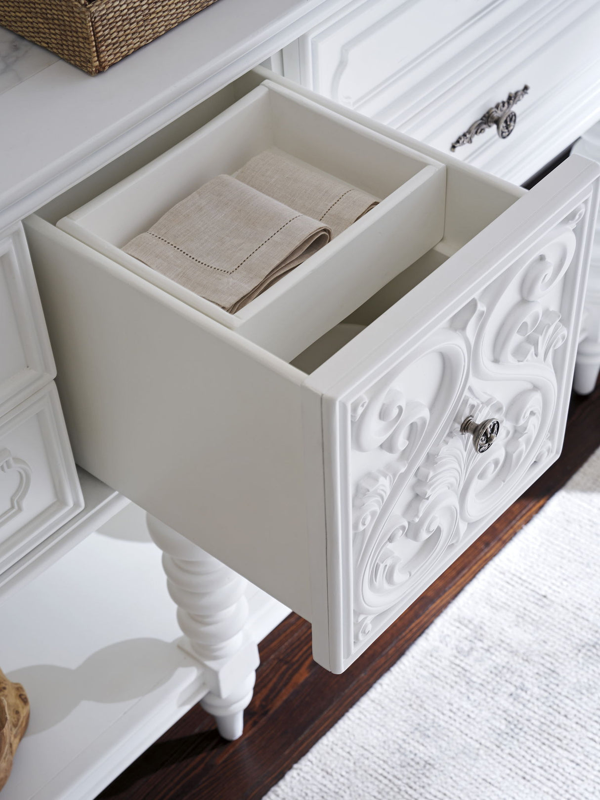 Villa Blanca - Realto Sideboard - White