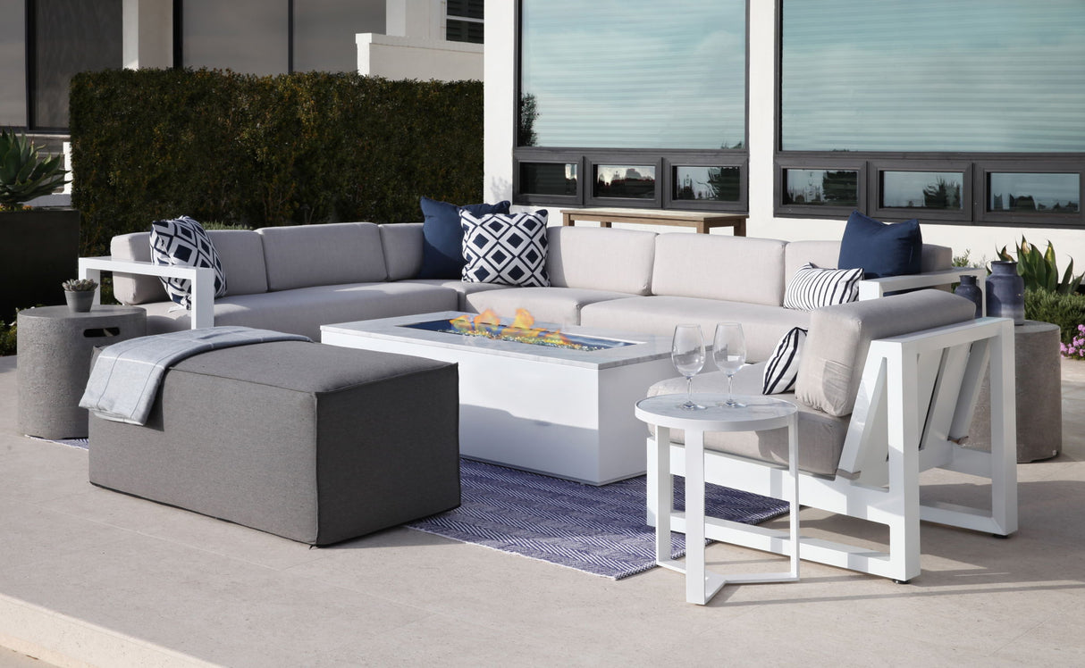Newport - Sectional, No Welt - Cast Silver / White