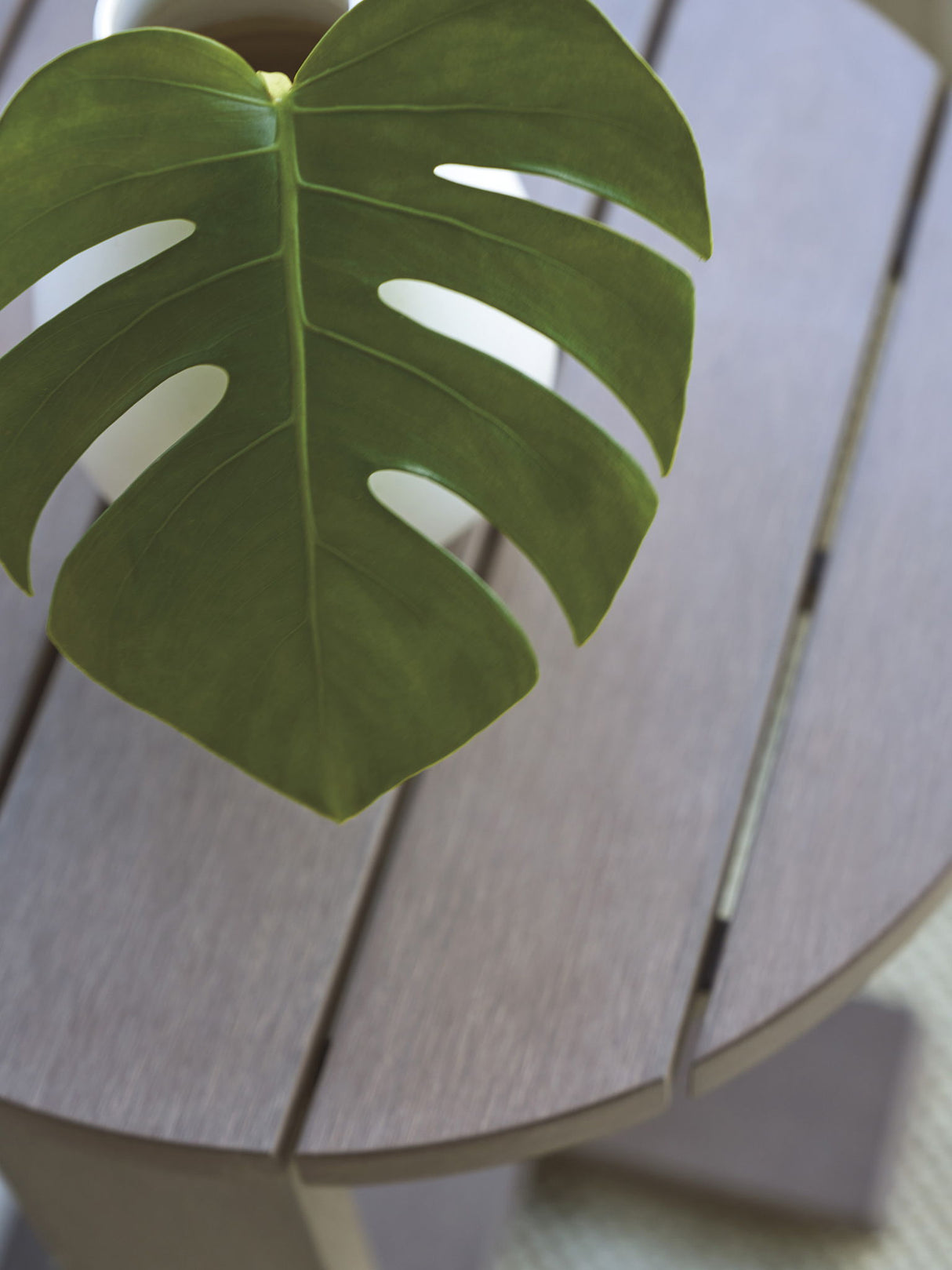 Mozambique - Round Table - Dark Brown