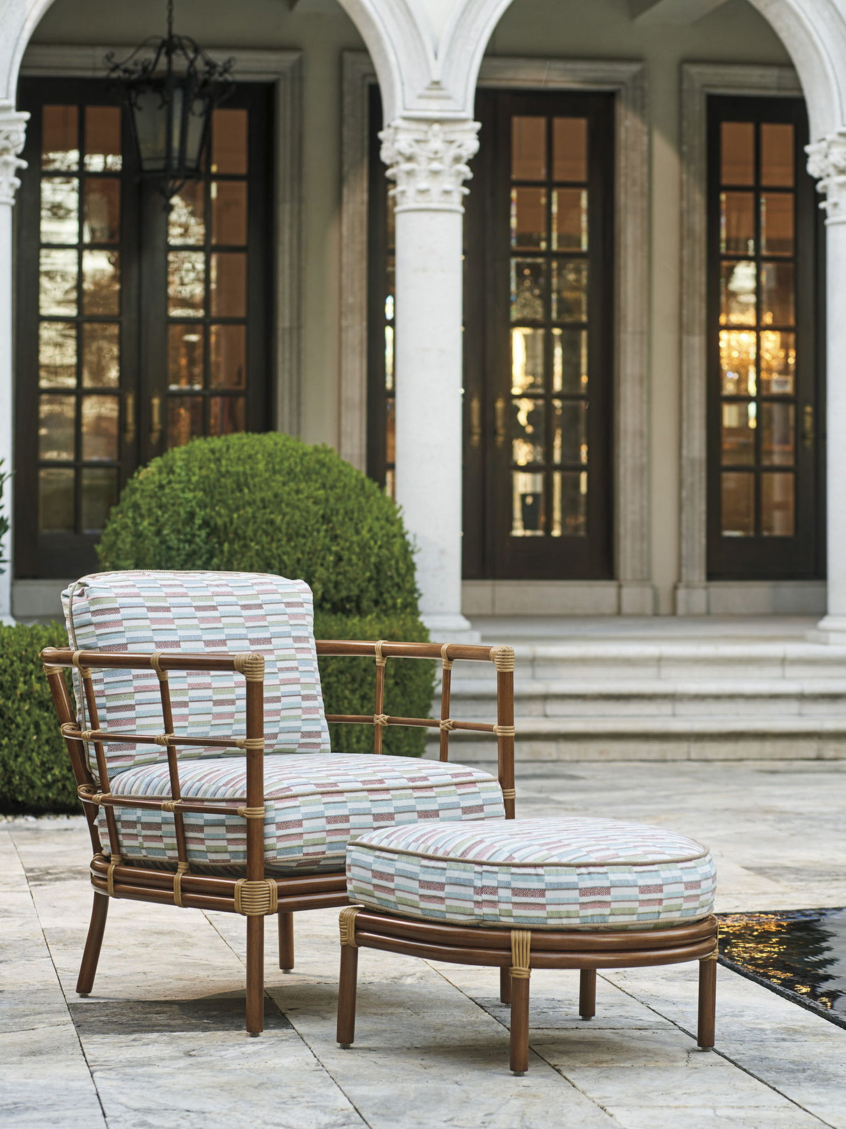 Sandpiper Bay - Lounge Chair - Dark Brown / White