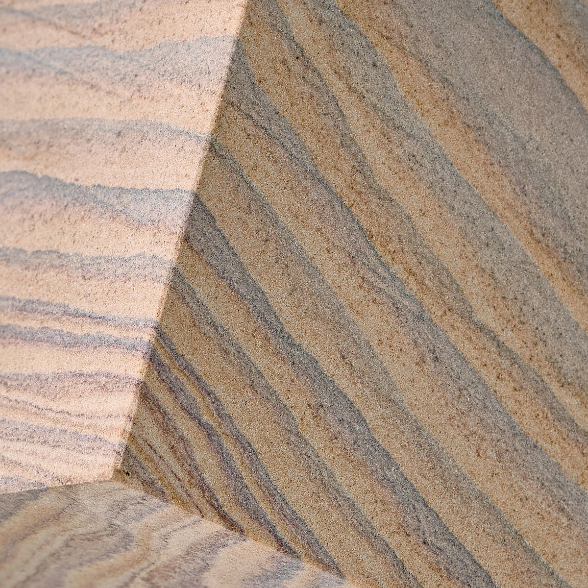 Hurport - Sculpture - Red / Tan