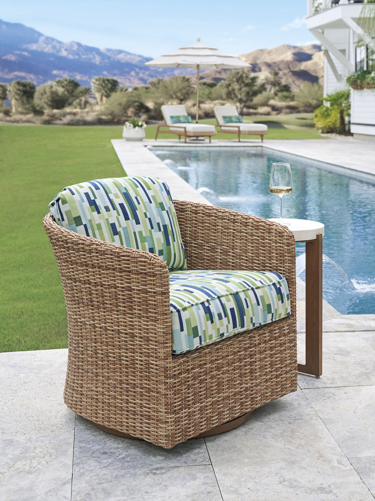 Palm Desert Poolside - Swivel Occassional Chair - Dark Brown / Green