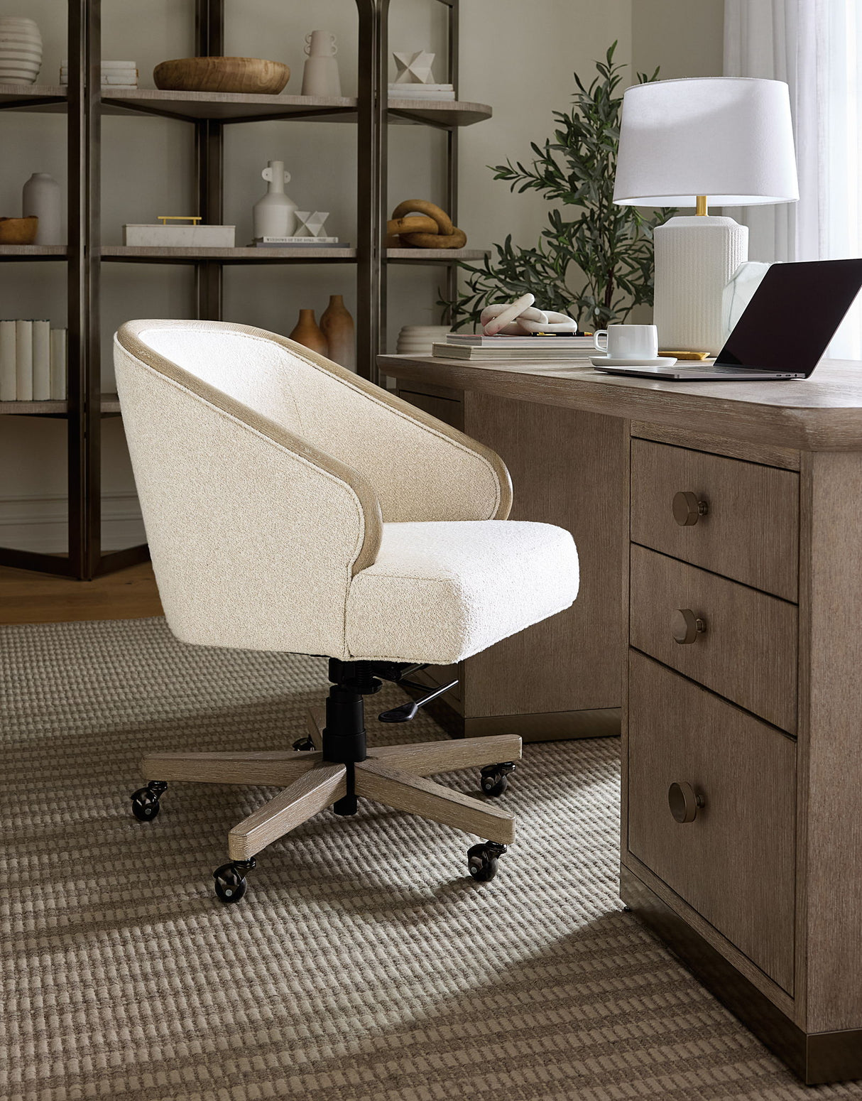 EC - Paloma Executive Swivel Tilt Chair