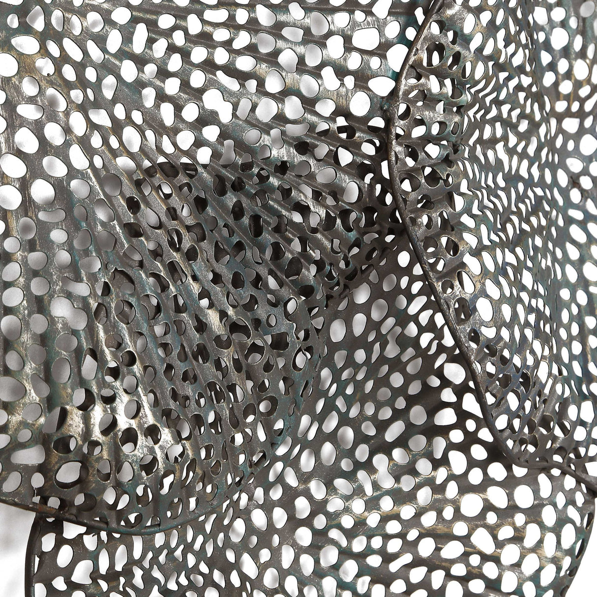 Ripley - Metal Leaf Wall Art - Pearl Silver