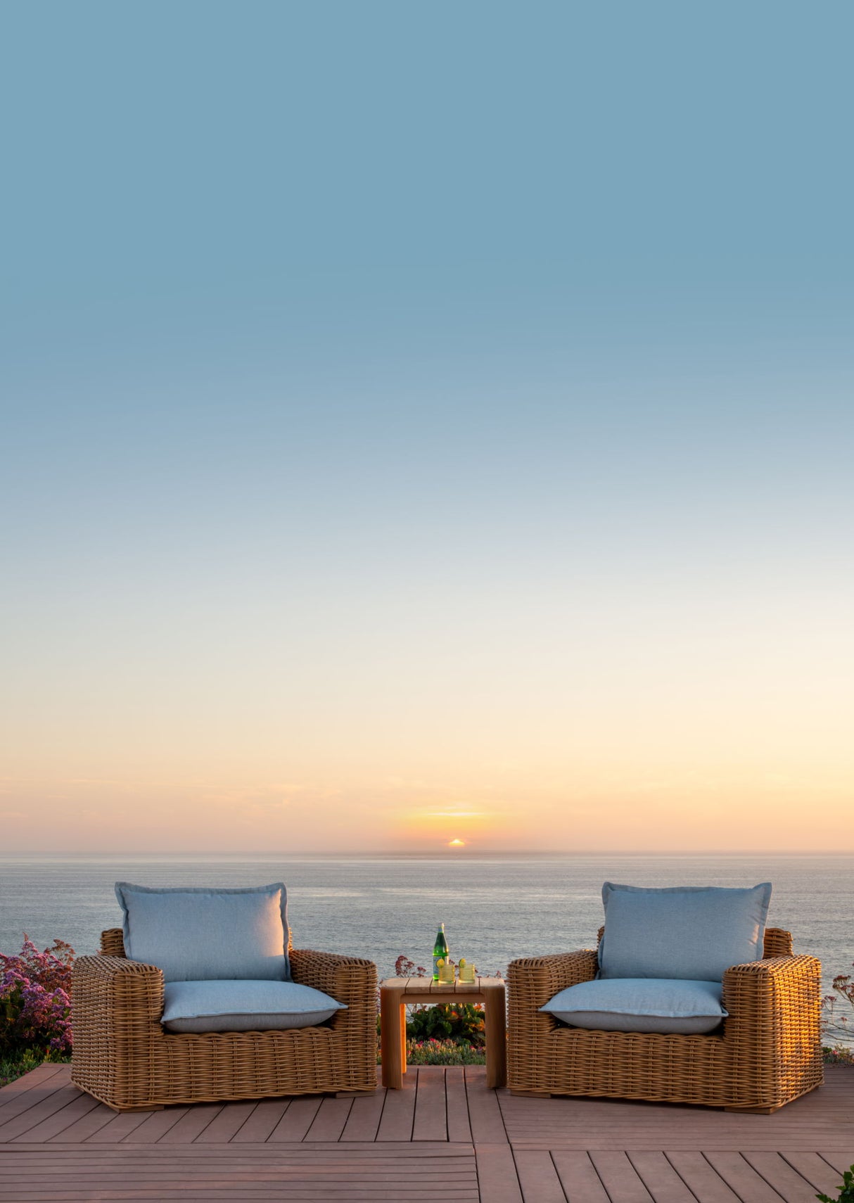 Playa - Oversized Club Chair - Light Brown / White