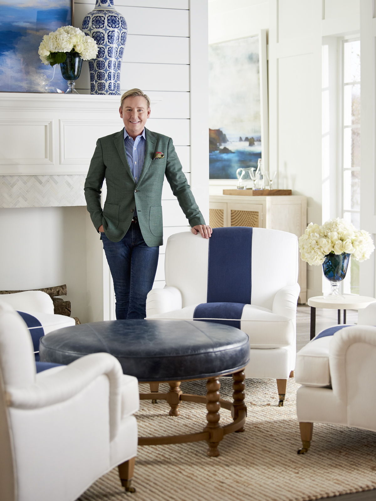 Newport - Lido Isle Nailhead Hall Chest - Light Brown