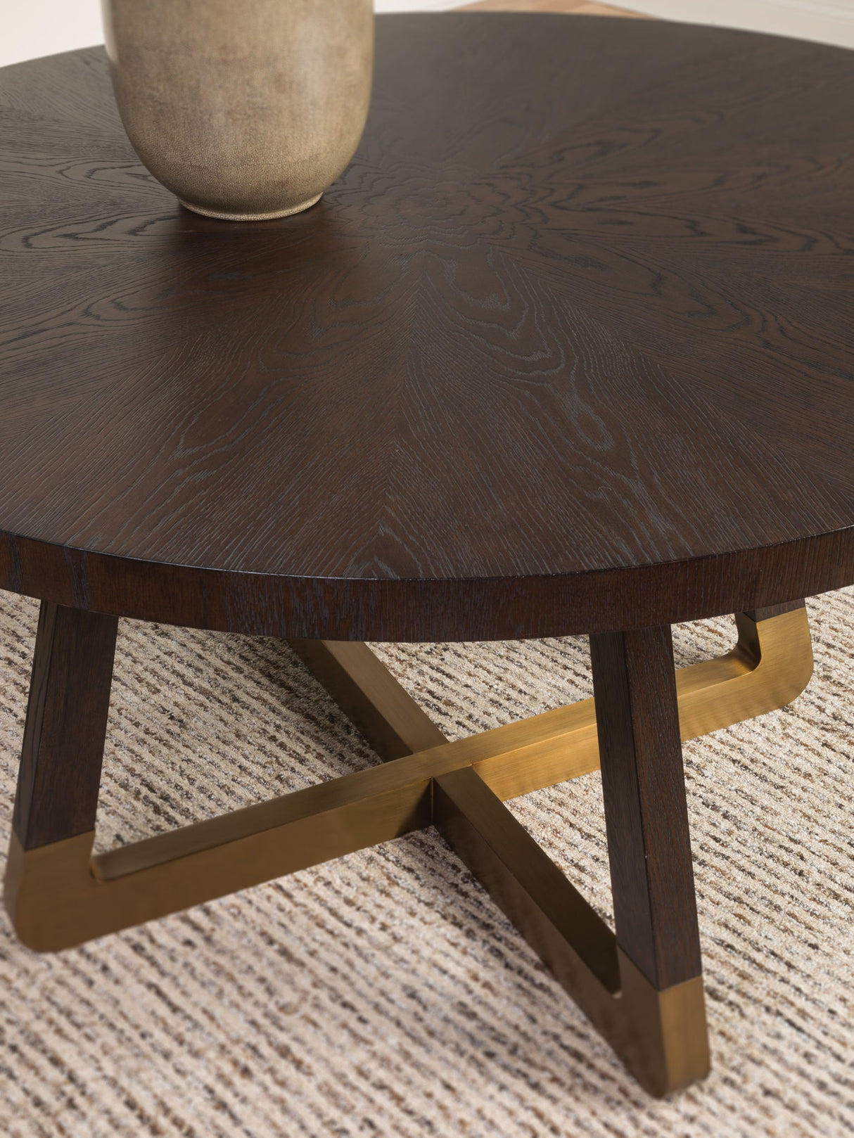 Verbatim - Round Dining Table - Dark Brown