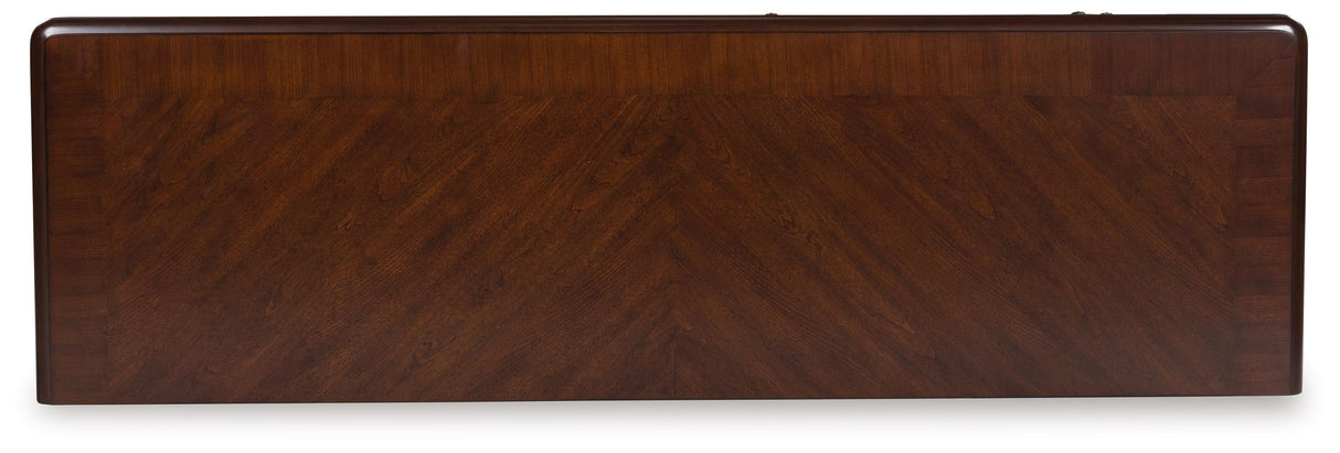 Lavinton - Dining Room Server - Brown