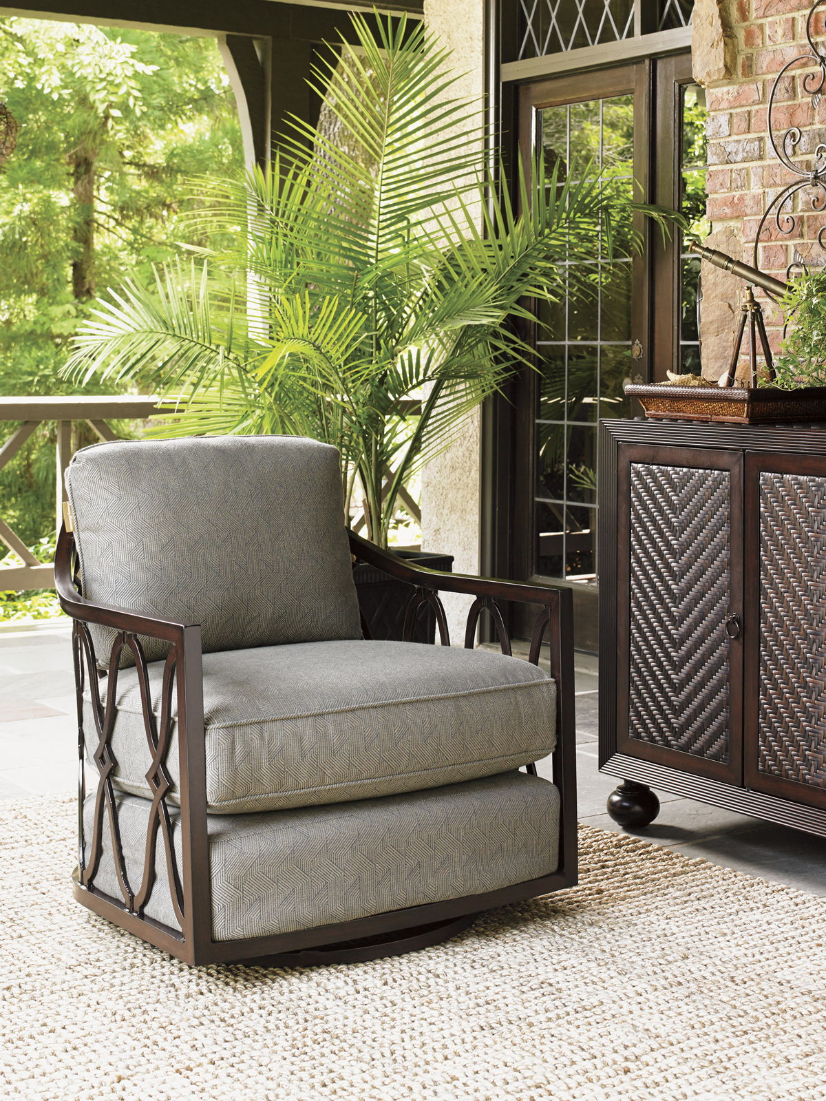 Royal Kahala Black Sands - Swivel Chair - Dark Brown