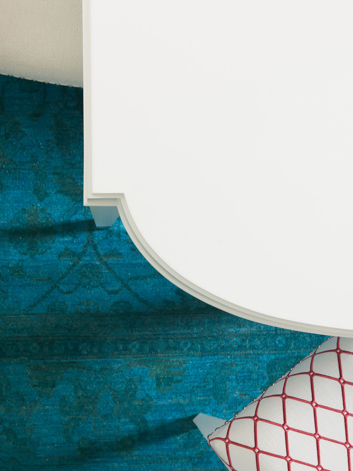 Avondale - Vernon Hills Rectangular Dining Table - White