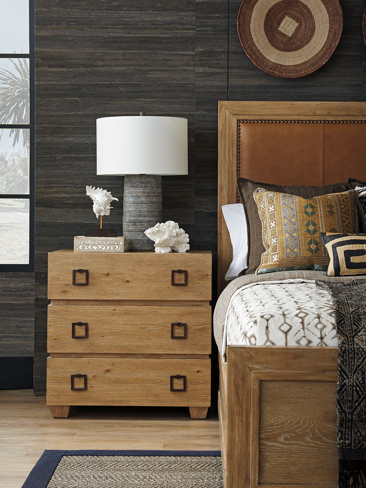 Los Altos - Hanbury Nightstand - Light Brown