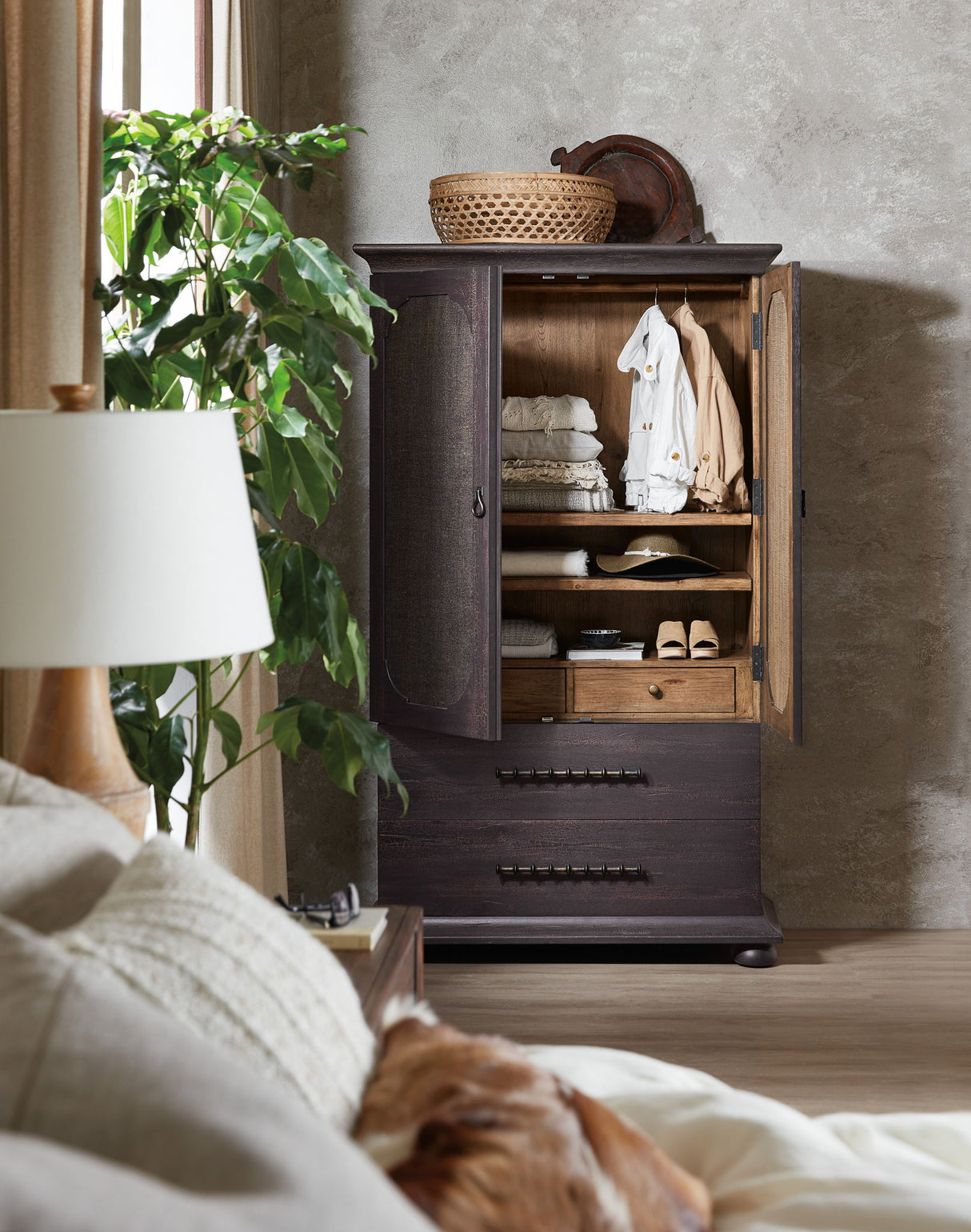 Big Sky - Small Wardrobe - Black