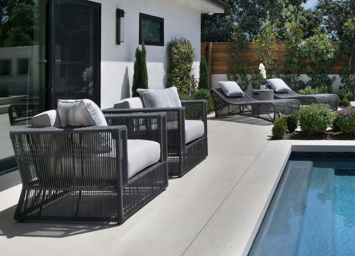 Milano - Club Chair, With Self Welt - Echo Ash / Dark Gray