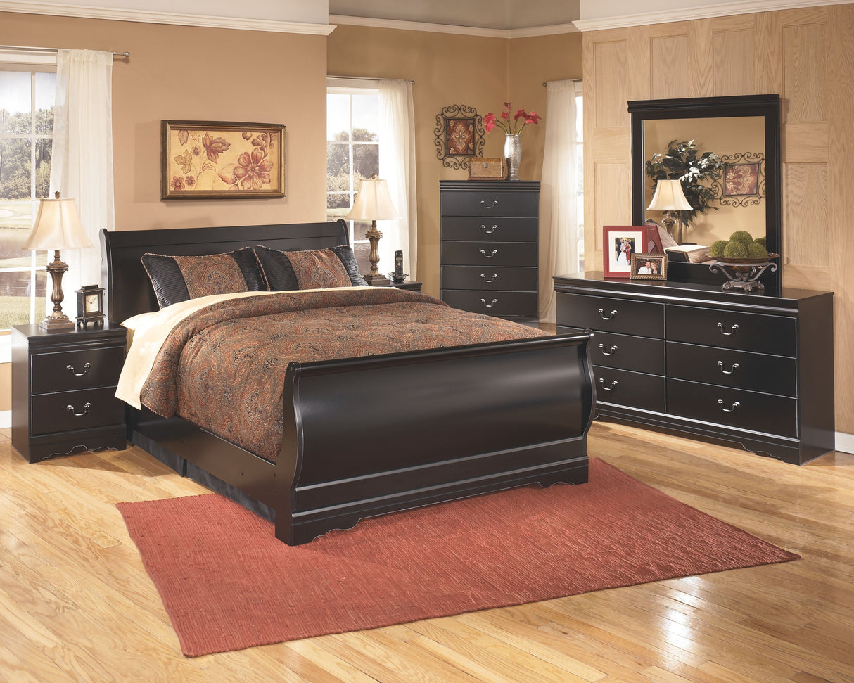 Huey Vineyard - Five Drawer Chest - Black