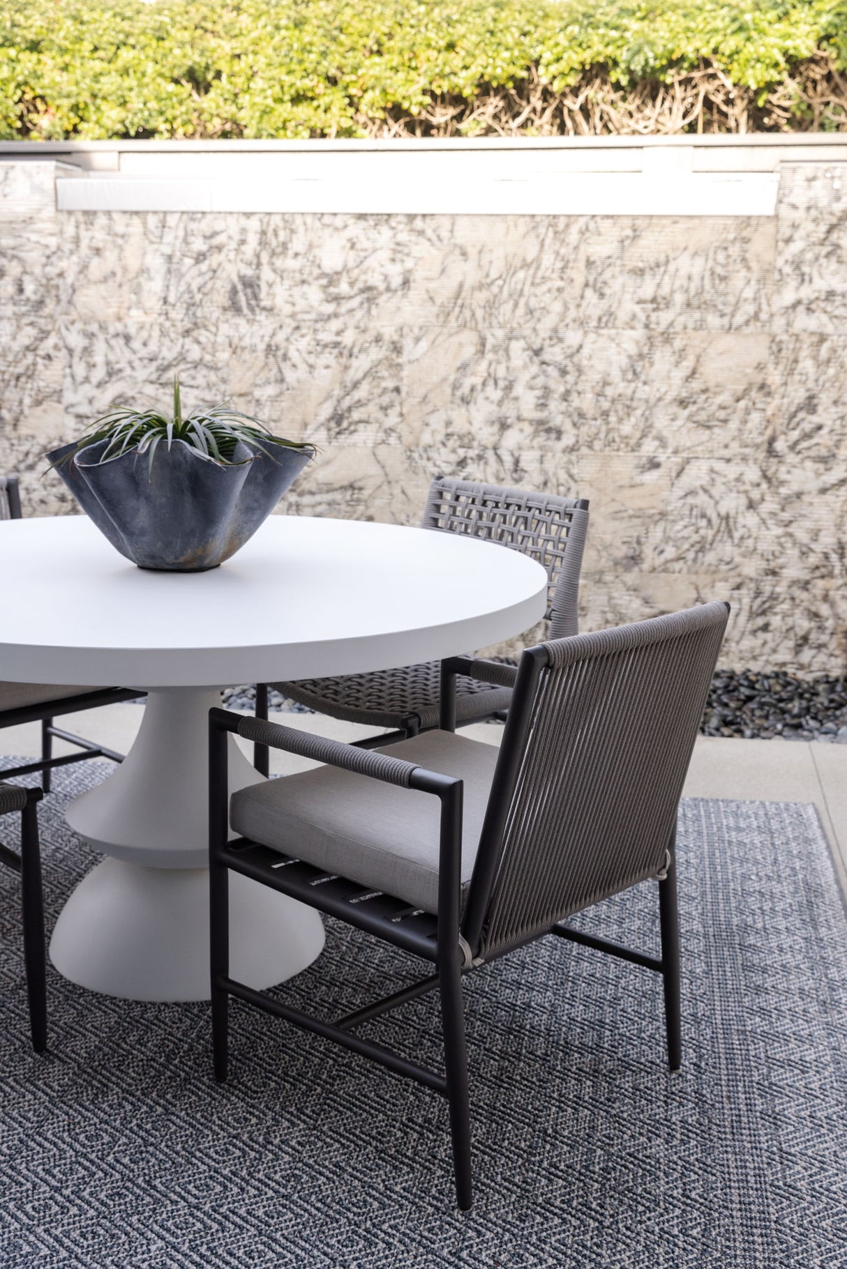 Pietra - Dining Chair, No Welt - Echo Ash / Dark Gray