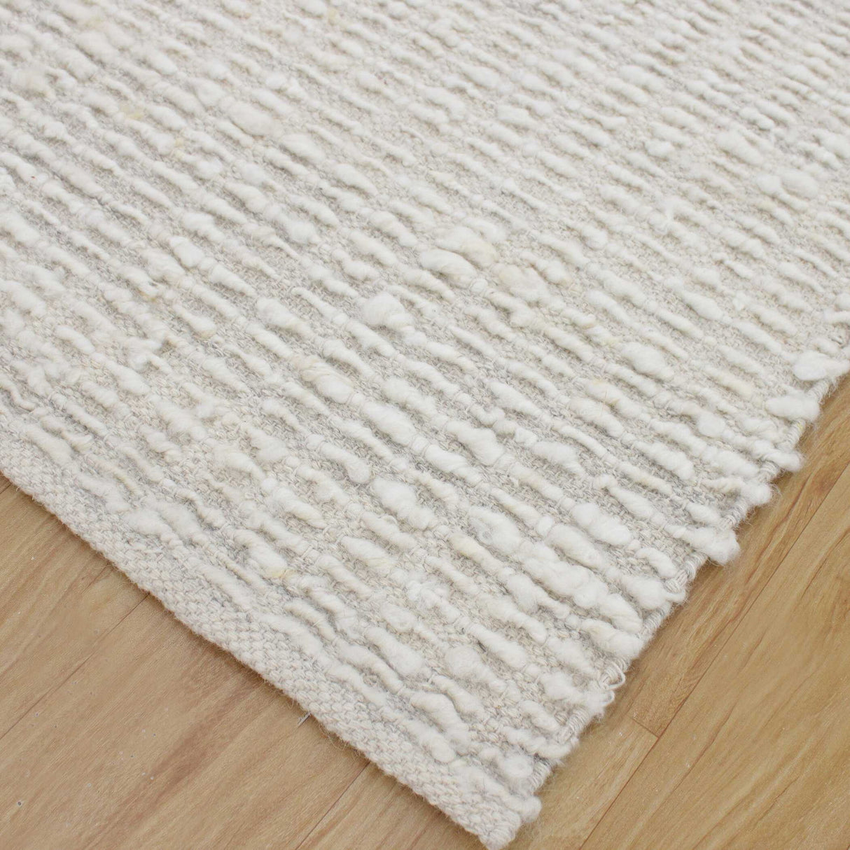 Lovelle - Soft Wool 9 X 12 Rug - Ivory