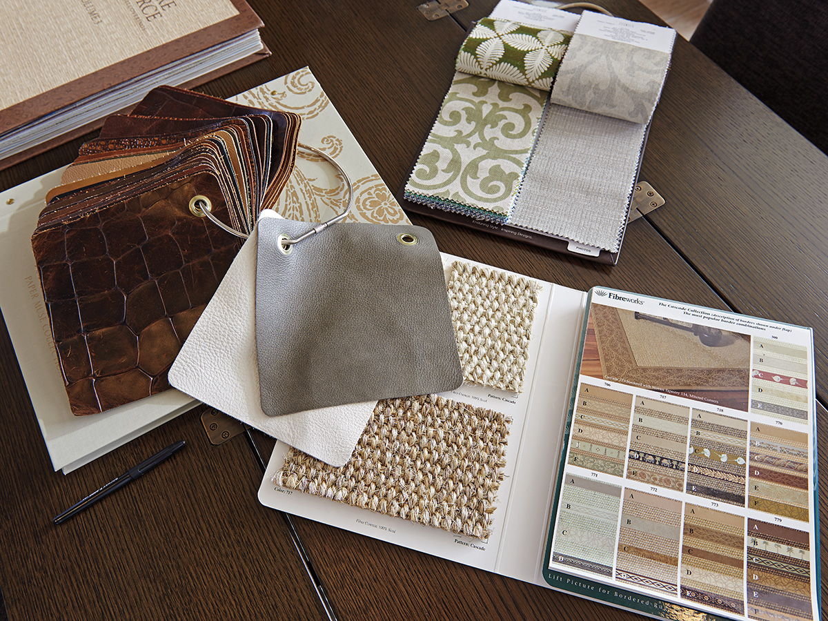 Cross Effect - Gateway Flip-Top Console - Dark Brown