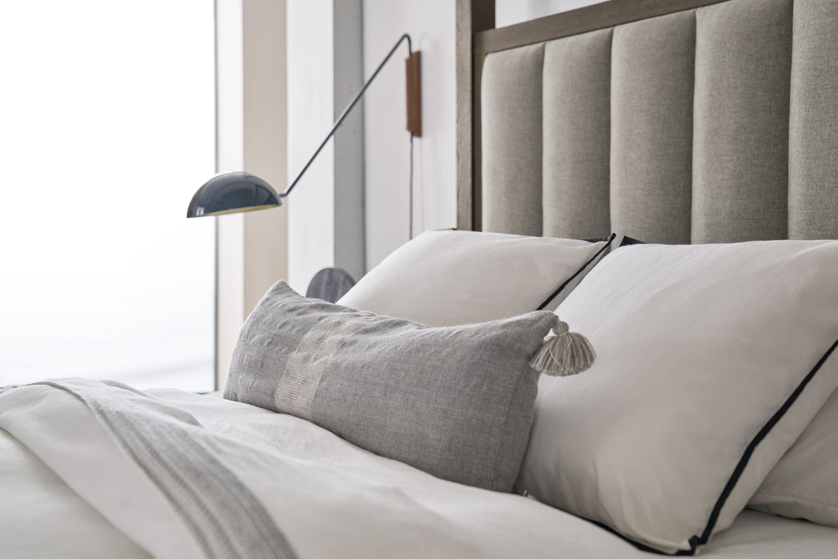 Miramar - Poster Bed