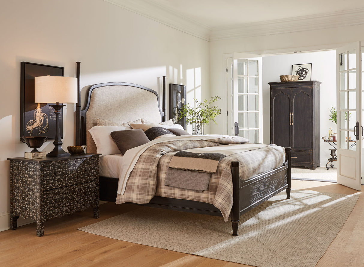 Americana - Upholstered Poster Bed