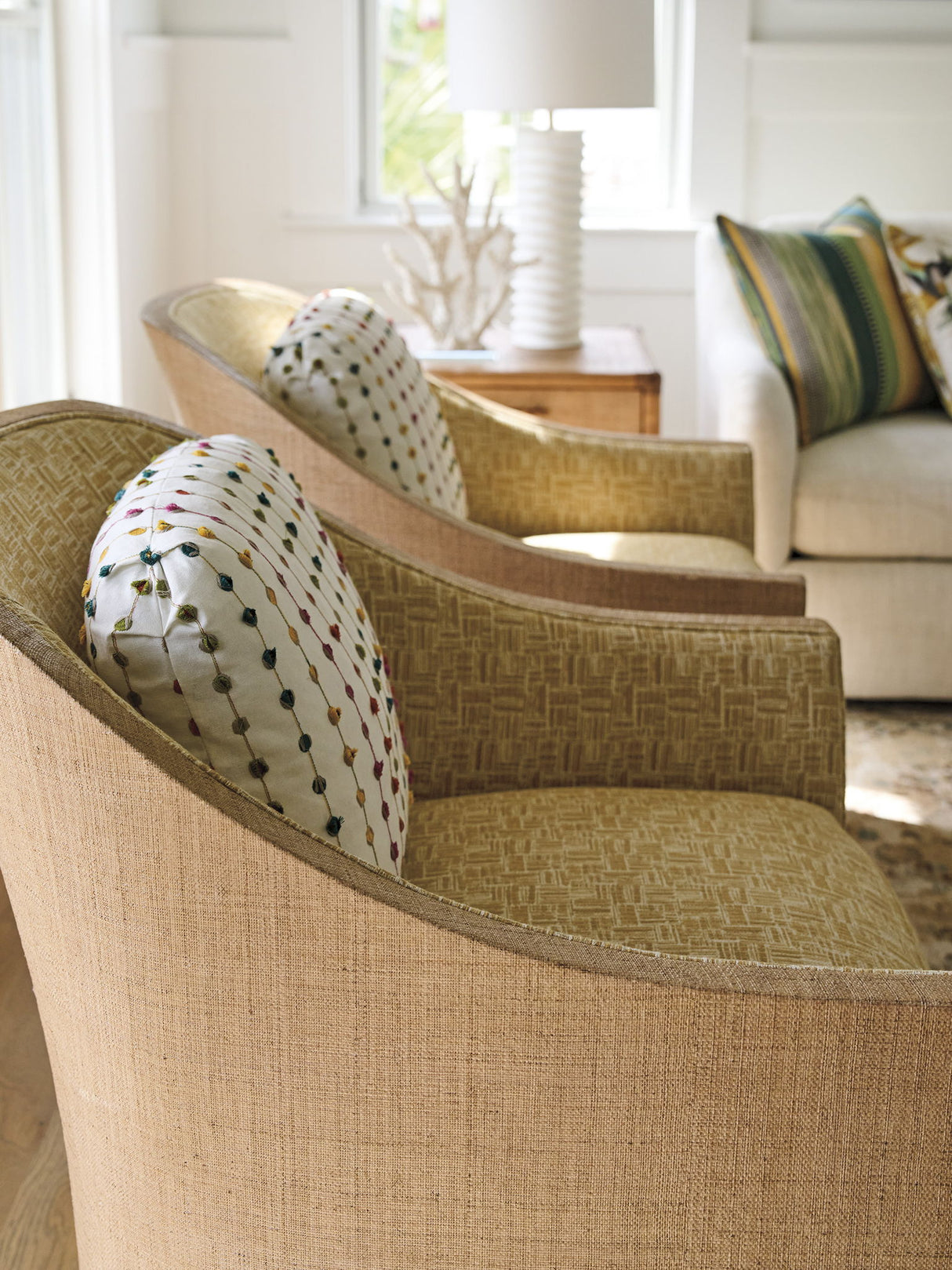 Key Biscayne - South Pointe Swivel Chair - Light Brown / Beige