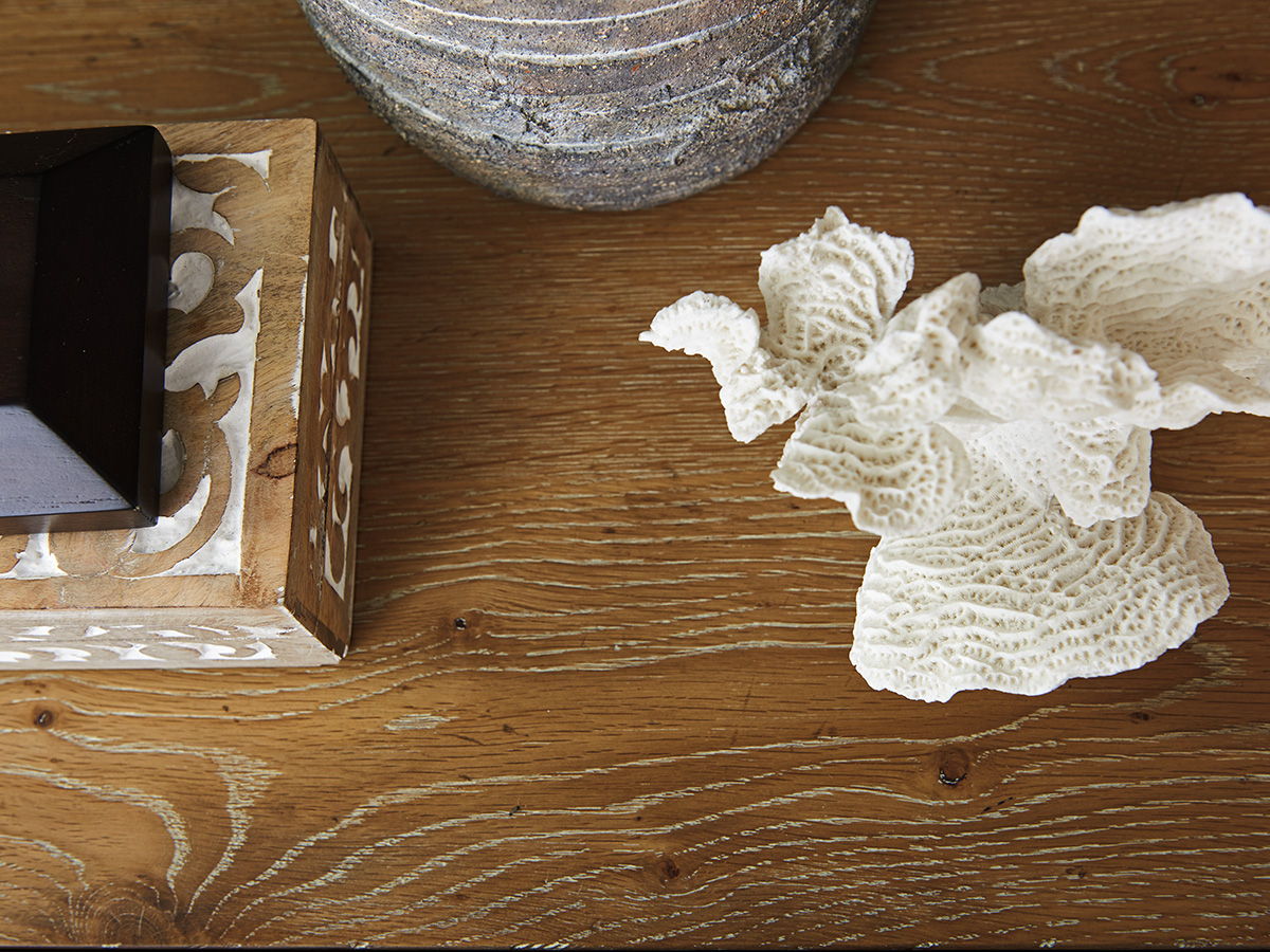 Los Altos - Hanbury Nightstand - Light Brown