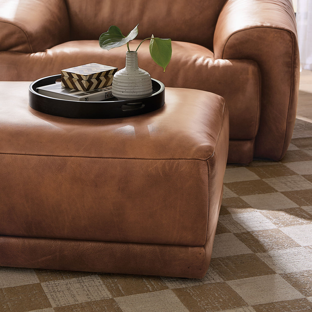 SS - Fleetwood Ottoman - Brown