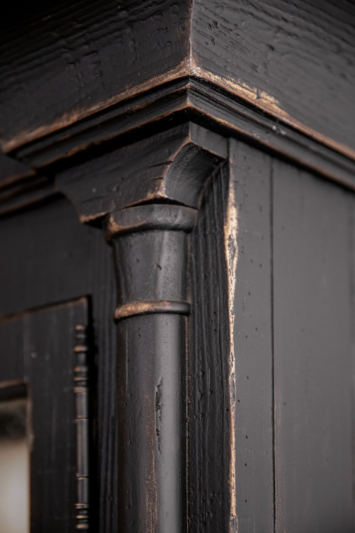 Ciao Bella - Display Cabinet