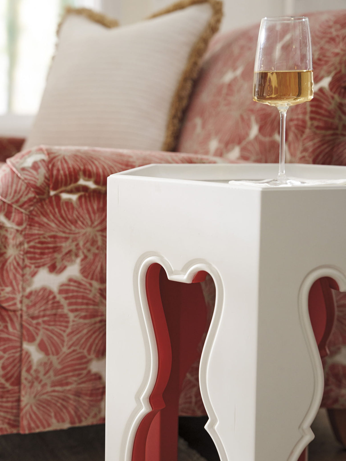 Villa Blanca - Bilbao Hexagonal End Table With Accents