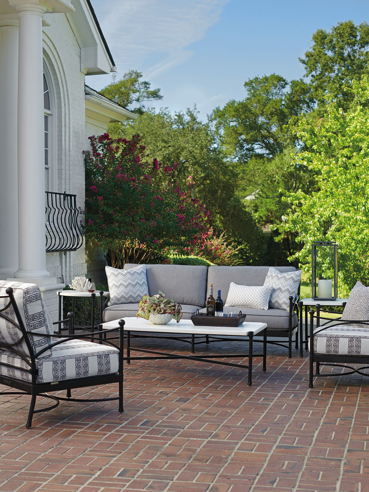 Pavlova - Rectangular Table