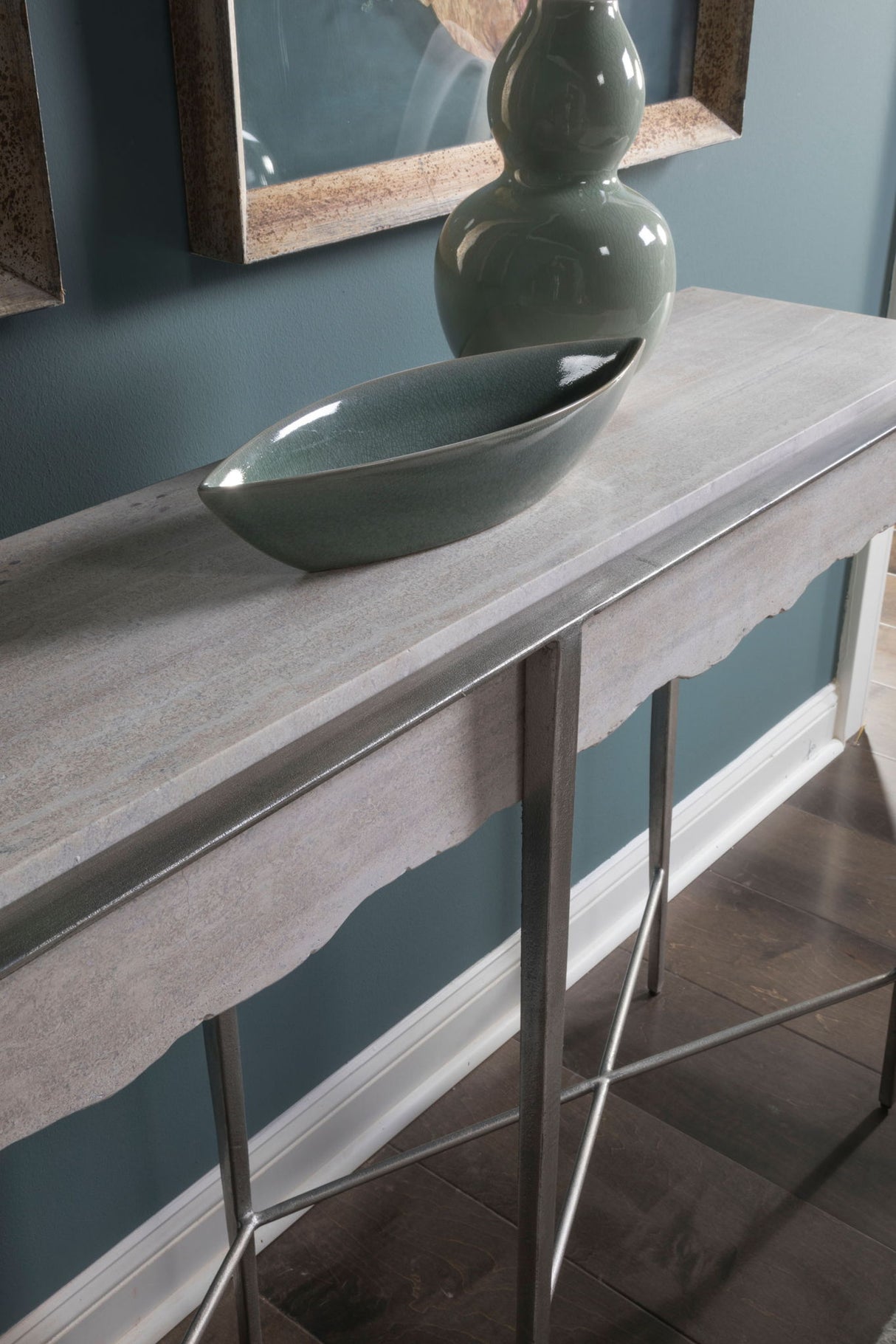 Signature Designs - Everest Console - Gray