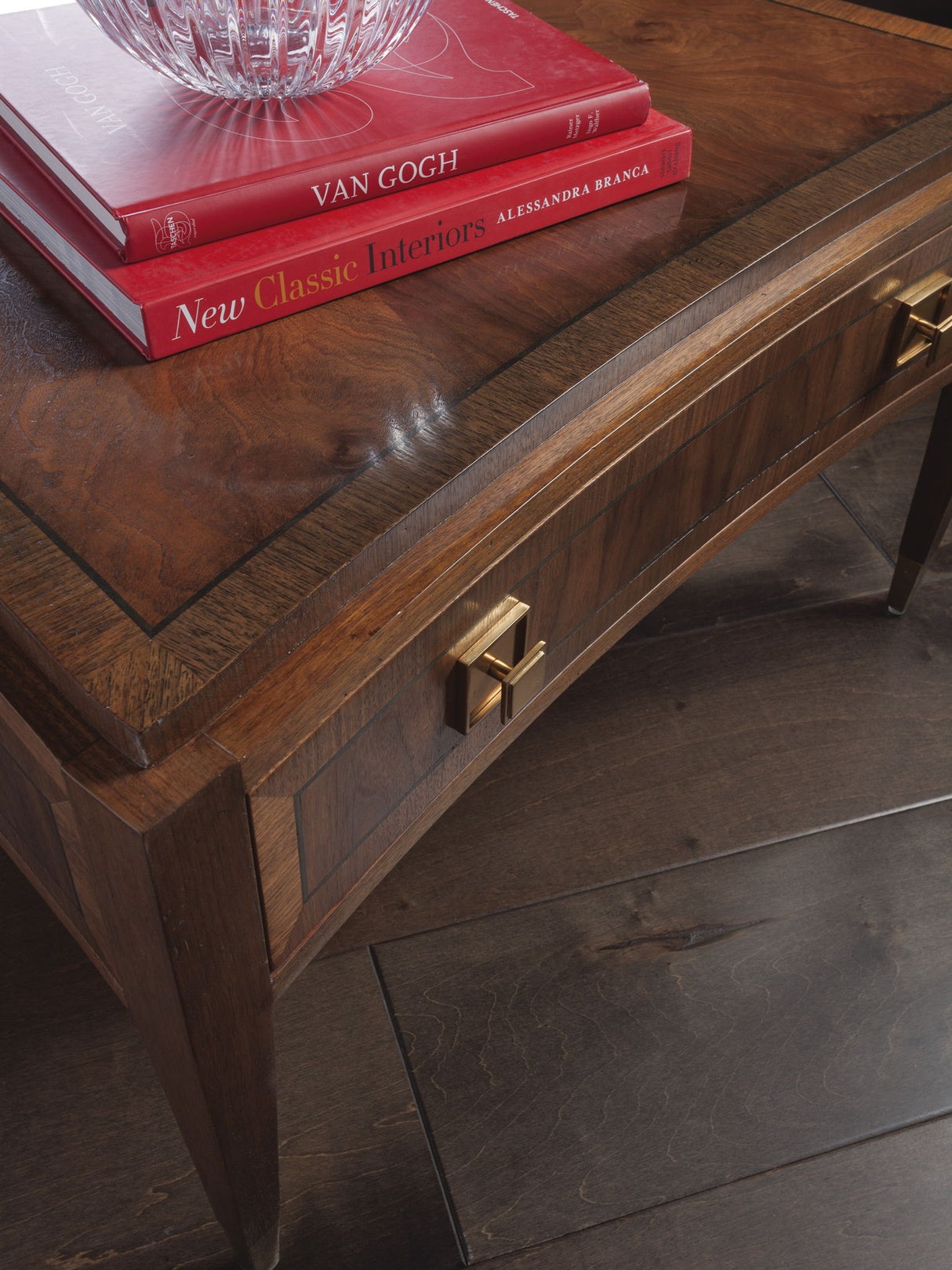 Signature Designs - Chiavari Table