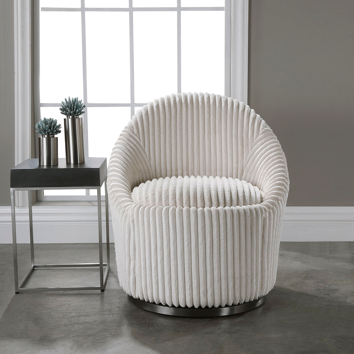 Crue - Fabric Swivel Chair